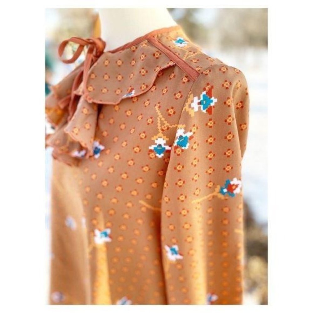 Vintage 70s Maternity Blouse Ruffle Neck Starburst